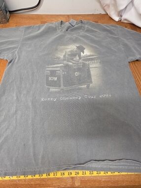 Kenny Chesney T-Shirt Short Sleeve Tour 2004 Gray Men's Size 2XL